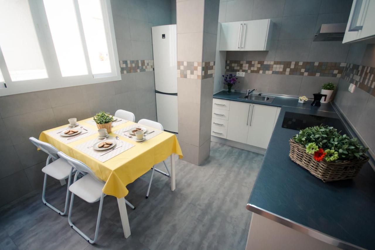 Holidays2Malaga Heredia 3 bedroom opposite Malaga Port Málaga Exterior foto
