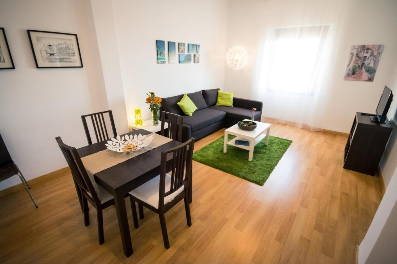Holidays2Malaga Heredia 3 bedroom opposite Malaga Port Málaga Exterior foto