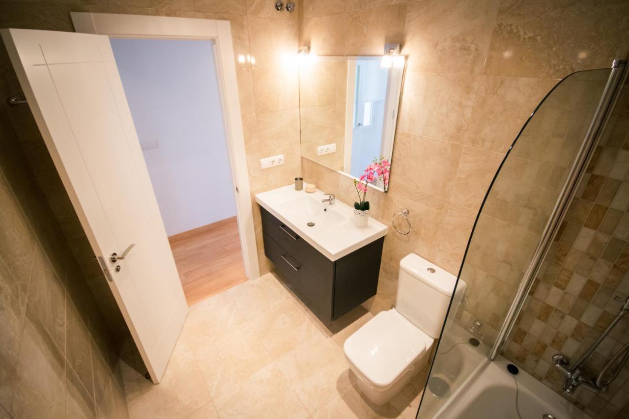 Holidays2Malaga Heredia 3 bedroom opposite Malaga Port Málaga Exterior foto