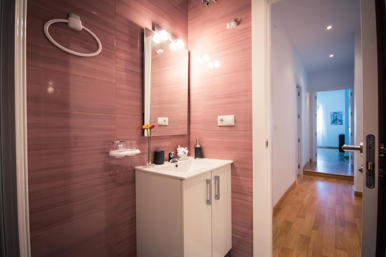 Holidays2Malaga Heredia 3 bedroom opposite Malaga Port Málaga Exterior foto