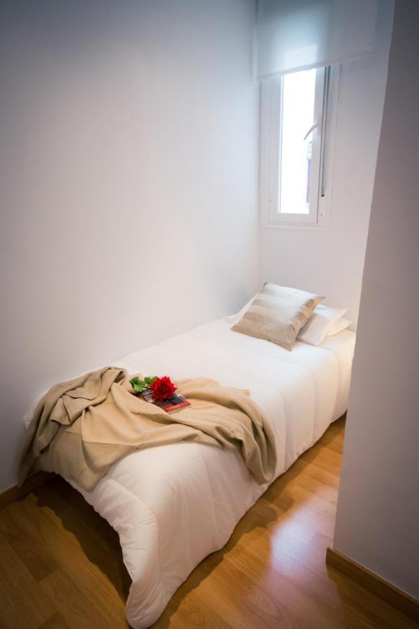 Holidays2Malaga Heredia 3 bedroom opposite Malaga Port Málaga Exterior foto